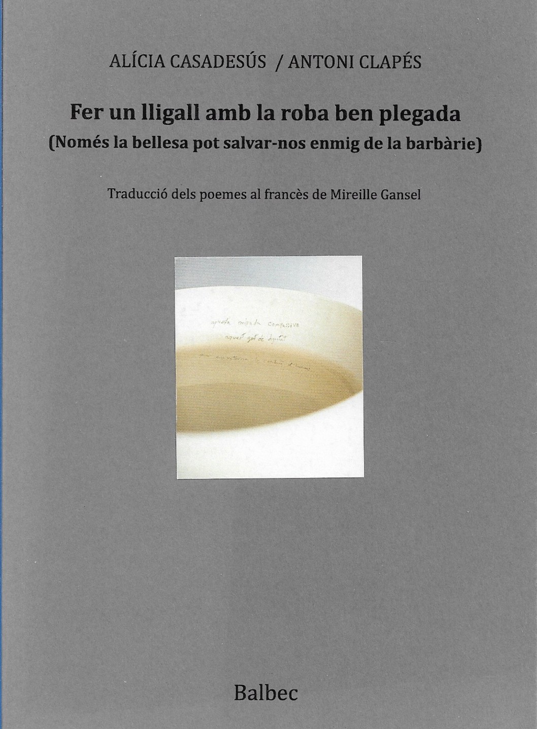 Fer un lligall amb la roba ben plegada